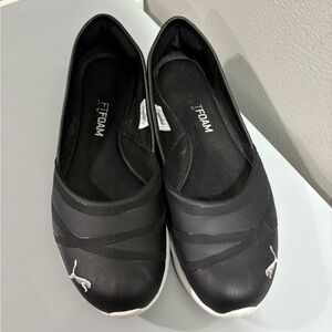 Puma Women's Vega Ballet SL ballet flat in black